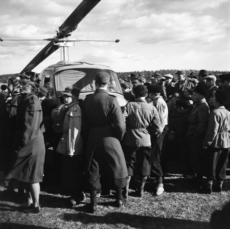 Det tekniska undret låter sig granskas på nära håll. Foto: Åke Ahlstrand, Specialfoto