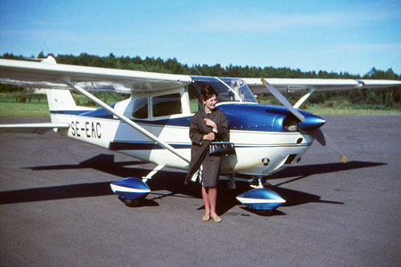 Cessna 172C SE-EAC, okänd tid och plats. (Örebro flygklubb hade den 1962 - 1970. Kanske plåtad då.) Foto via Björn Åman.