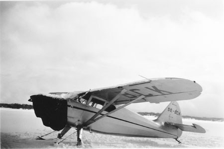 Stinson SE-BCK på Dravens is i mars 1951. Foto via Björn Åman.