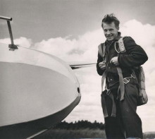 Jag sätter på skärmen noga. Foto: Okänd via Hans Broberg.