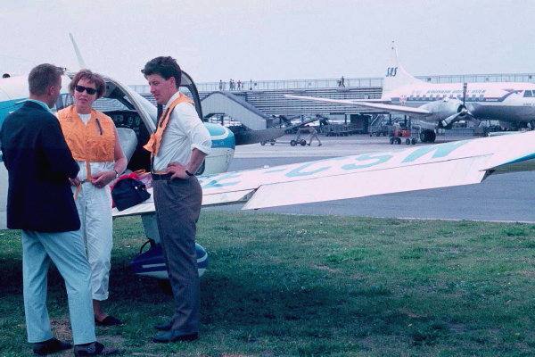 Jag, Ingegerd och Torbjörn inför start från Kastrup.