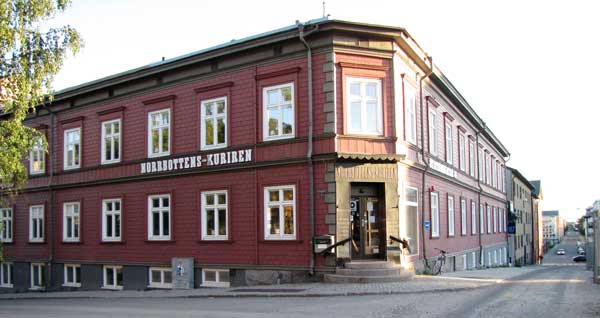 Huset mitt i Luleå där Norrbottens-Kuriren höll till då, finns bevarat än idag. Foto: Rolf Broberg 2012.