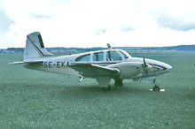 SE-EKA Beechcraft Travel Air KB Bröderna Hagenfeldt, Örebro Foto: LEI, 650731