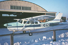 SE-CYZ fd OY-EGC C 210B Örebro Bil- och Flygklubb, Örebro Foto: LEI, 680218