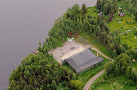 Rolfs förslag på SE-AYF:s läge vid Buddbyhangaren. Foto: Polisflyget i Boden 2012