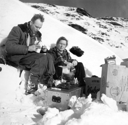 Jean Karlsson och fru Kull. Foto: Tore Jonsing