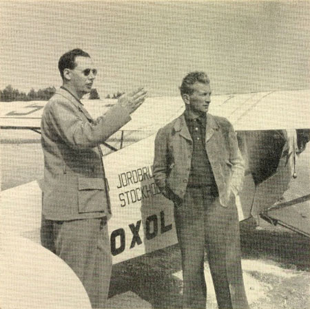Sid 10: AB Jordbruksflygs chef G Bertil Kihlgren t.v. och t.h. deras specialist på prospekteringsflygning och malmletning Tore Strindberg.