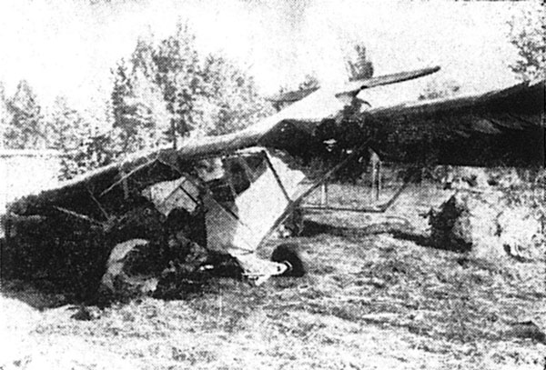 Helikoptern svävar över slottet.