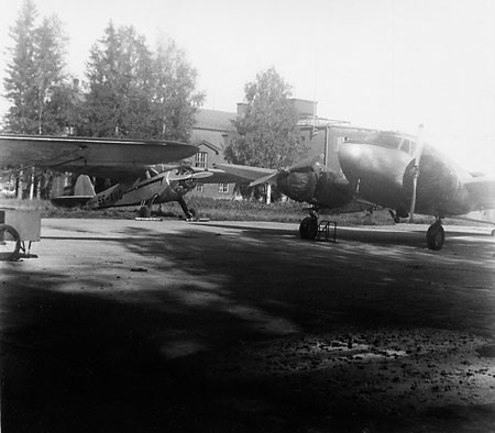 Cub, Cessna Airmaster SE-ANO, Cessna Crane SE-ASD. Foto via Mikael Östberg