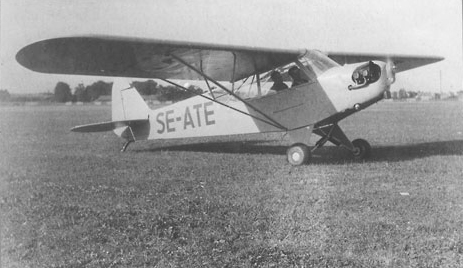 Flygklubbens första Cub SE-ATE. Foto: Börje Kjellström(?) via Arne Svensson.