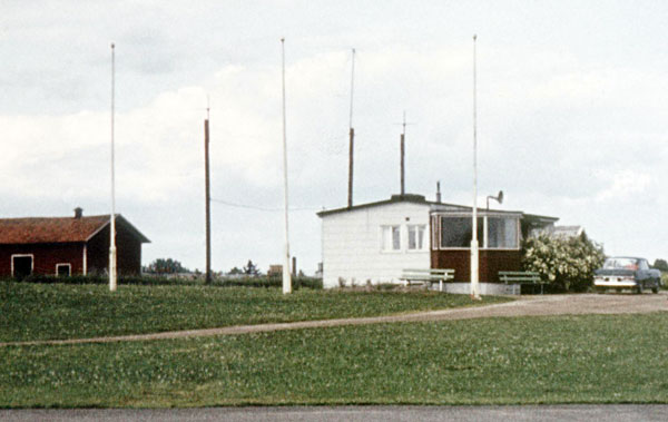 Tornet runt 1963-1964 med en hög antenn på mittstolpen. Foto: Arne Svensson