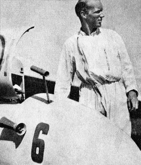 Sven Alm vinner segelflygs-SM 1945, det första genom tiderna. – Foto i tidningen Flyg 1945:25 sid 12
